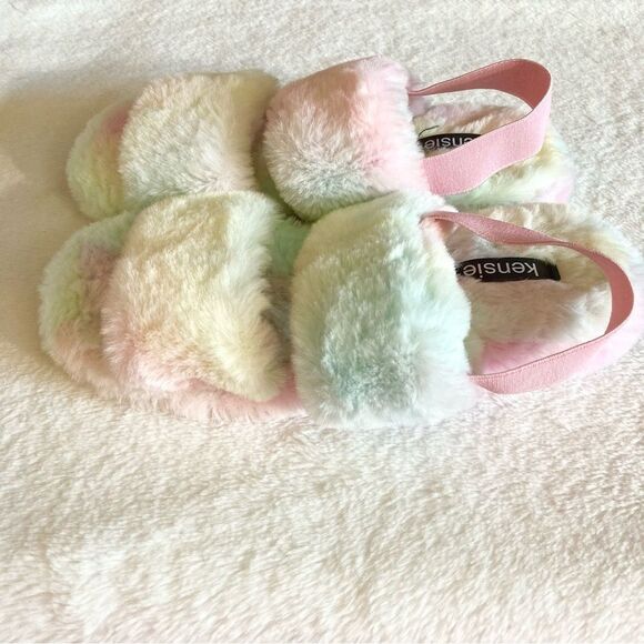 Kensie Fluffy Slide Slippers Size Small 6 / 7 New Pastel Pink Green Tie Dye - Picture 2 of 5